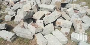 Machine Cut And Foundation Stones