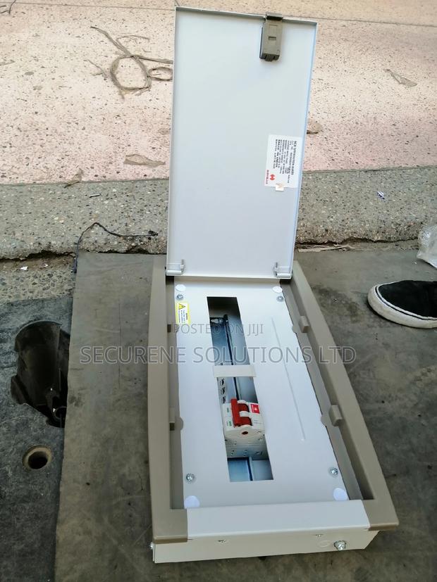 Lawsson 12 Way 63a Single Phase Consumer/Distribution Unit - thumbnail 4