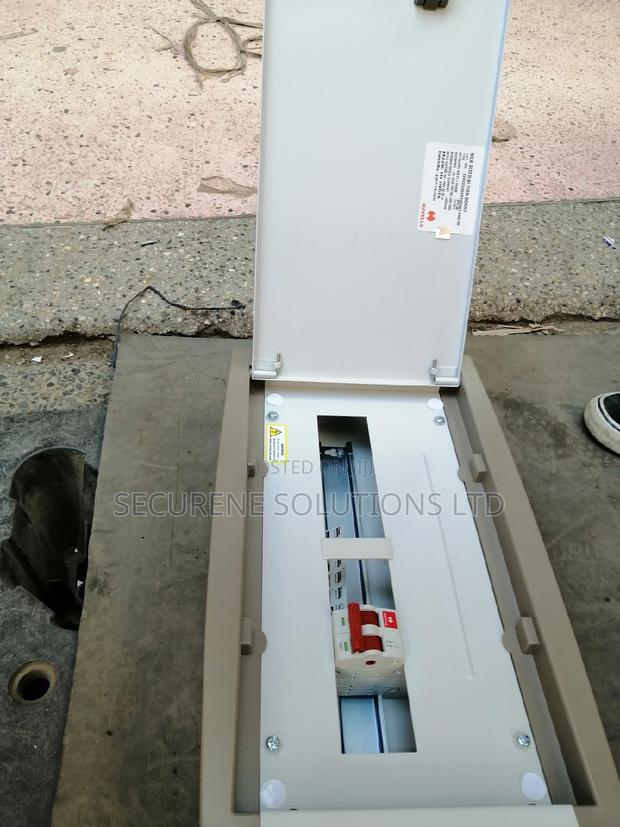 Lawsson 12 Way 63a Single Phase Consumer/Distribution Unit - thumbnail 5