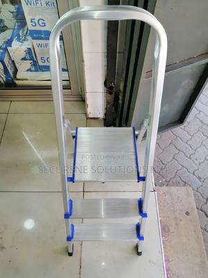3 Step Aluminium Ladder - thumbnail 2