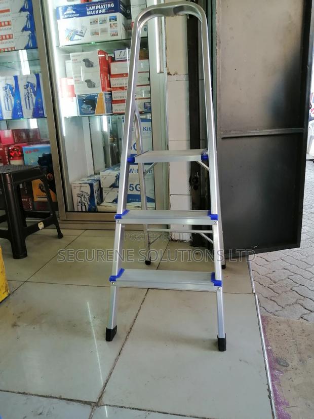 3 Step Aluminium Ladder - thumbnail 7