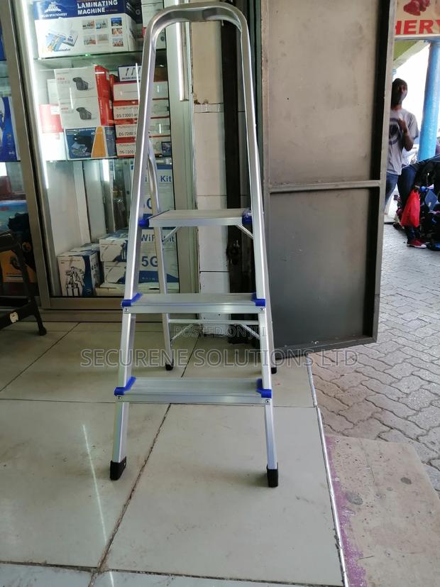 3 Step Aluminium Ladder - thumbnail 8