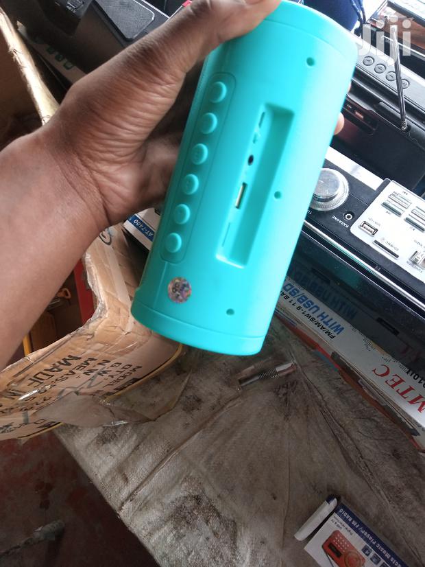 Robot Bluetooth Speaker - main view