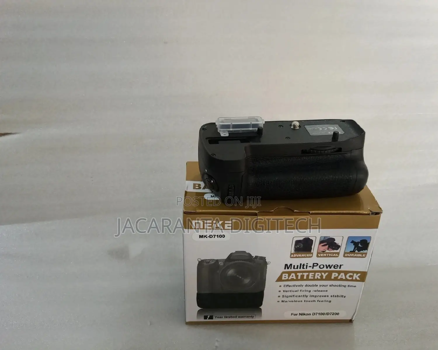 Battery Grip for Nikon D7100 D7200