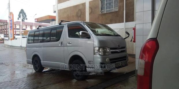 Toyota HIACE - thumbnail 13