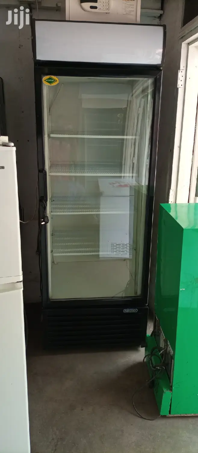 680L Display Fridge