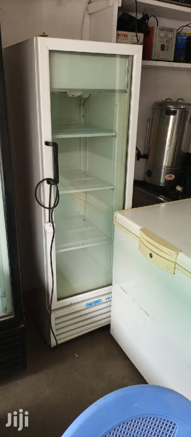 680L Display Fridge