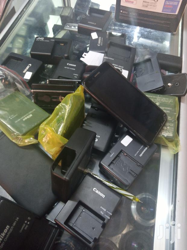 Original Nikon MH24 Chargers - thumbnail 2