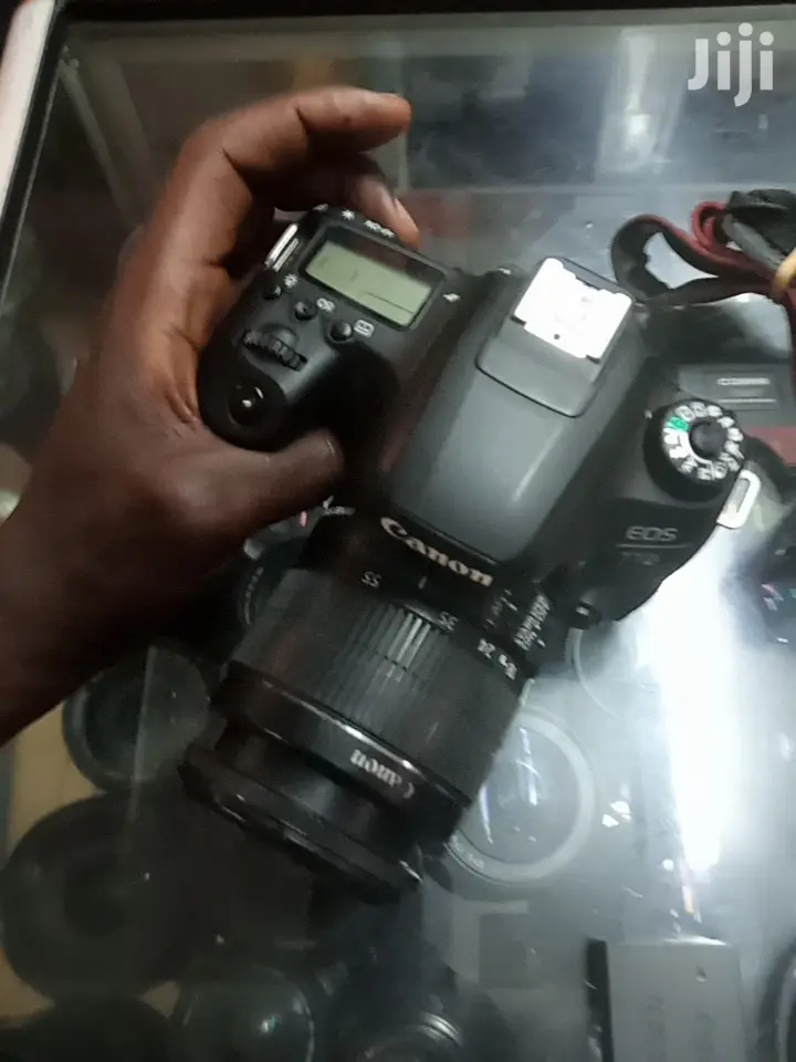 Canon 77D Pro Camera