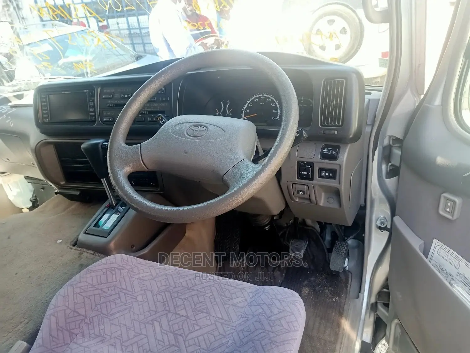 Toyota Coaster 2013