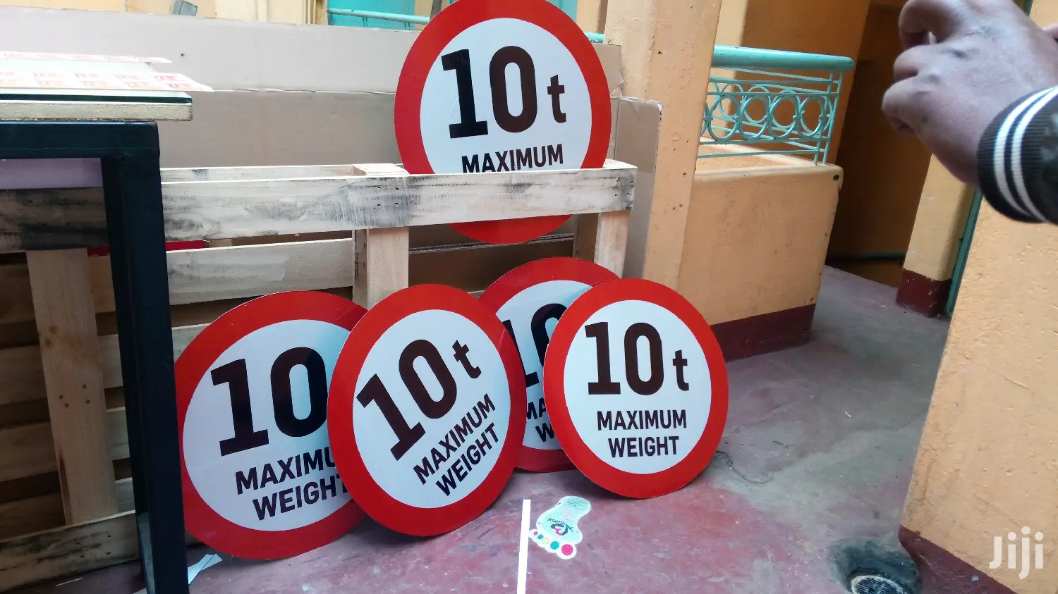 Road Traffic Safety Signs For Sale