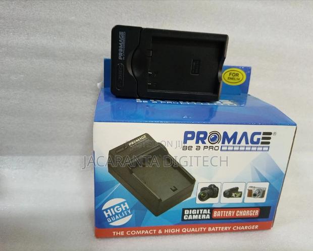 Compact AC/DC Charger For EN-EL14 Or EN-EL14A Battery - thumbnail 2
