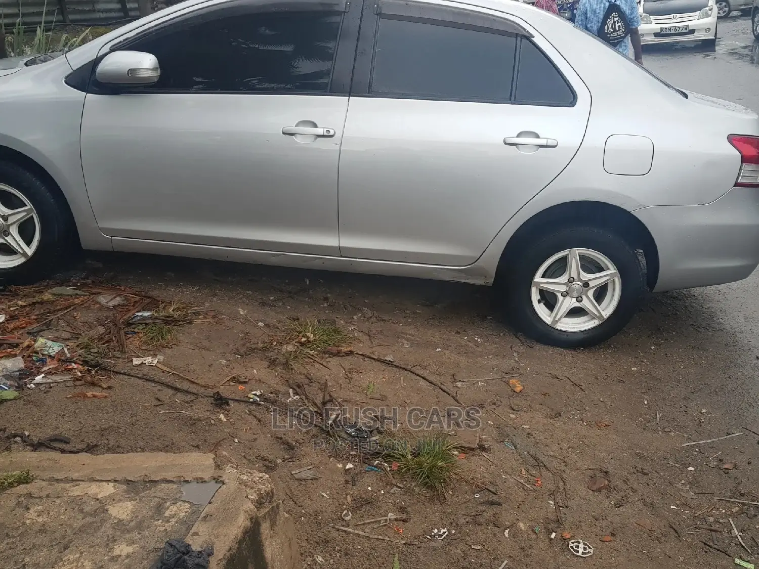 Toyota Belta 2010 Silver