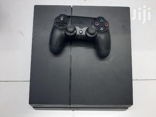 PLAYSTATION 4 - main view