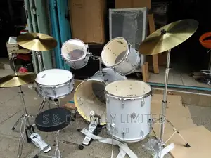 TAMA Complete Drumset