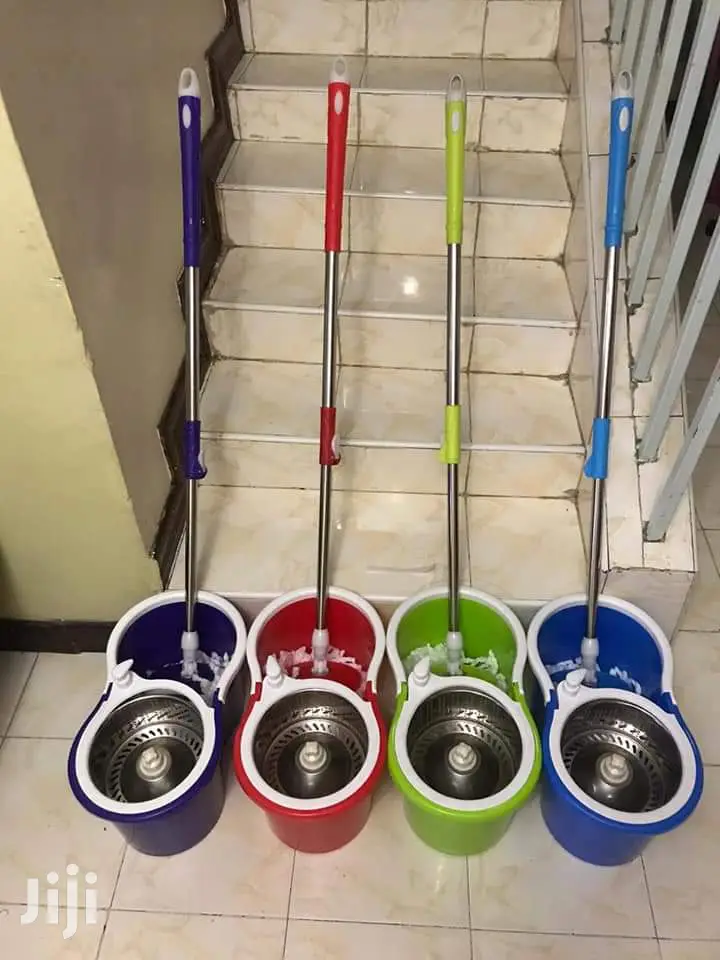 Spin Mop With Metallic Spinner