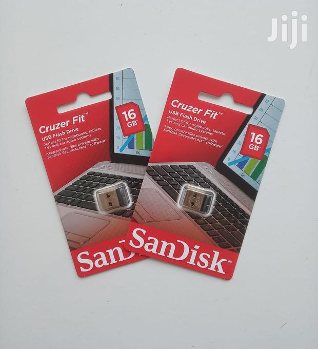 Sandisk 16GB Cruzer Fit USB Flashdisk - main view