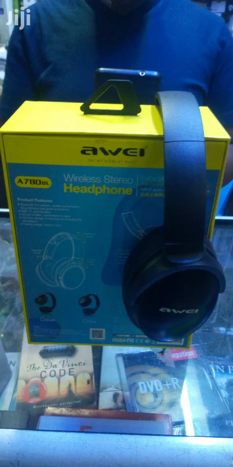 Awei Noise Cencalation Stereo Headset.