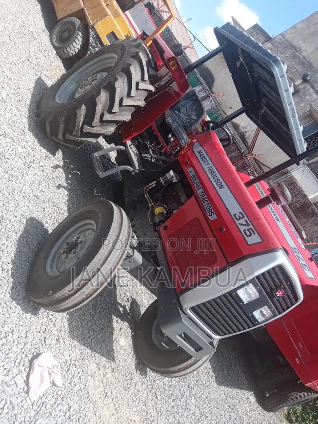 Tractor Massey Ferguson 2020 Red - main view