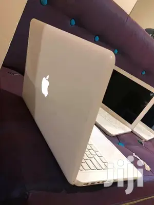 Laptop Apple MacBook 4GB Intel Core 2 Duo HDD 250GB