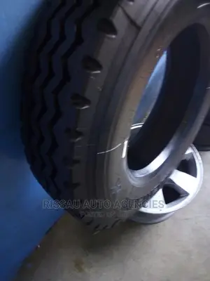 8.5 R 17.5 Michelin Tires