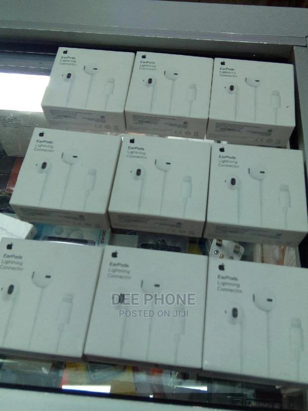 iPhone 7 G Wired Earphones - main view