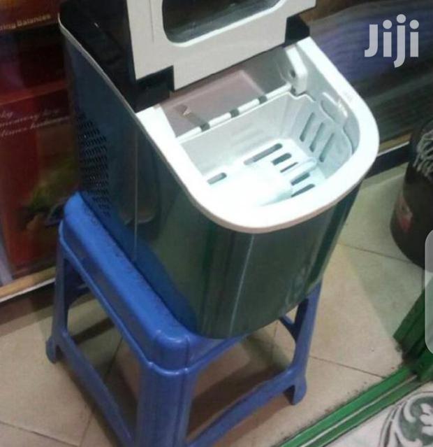 Suitable Ice Cube Maker