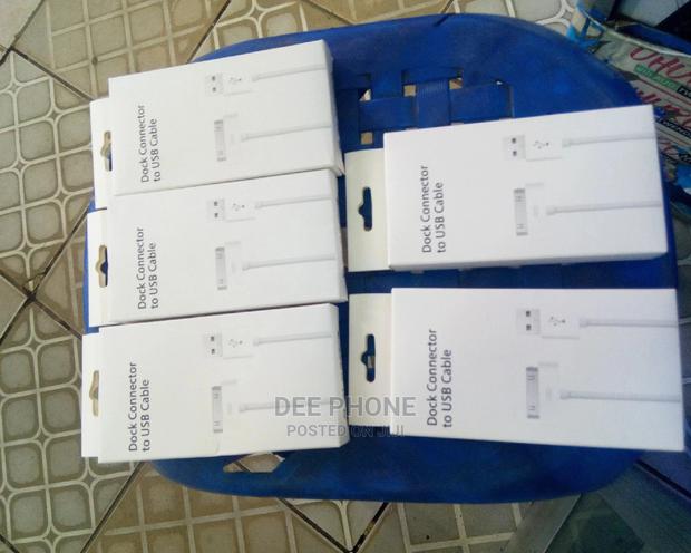 iPhone 4 USB Cable - thumbnail 2