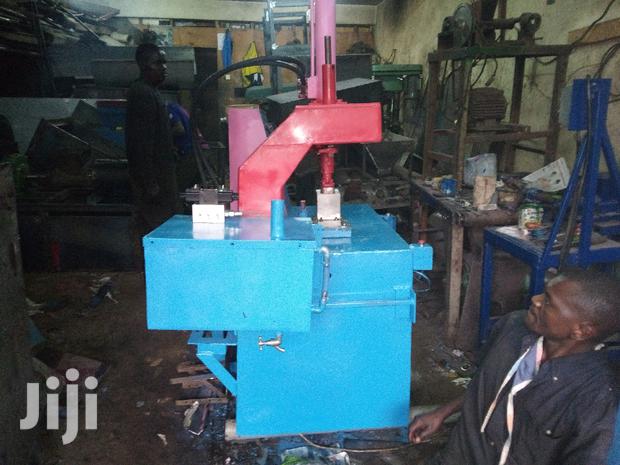 Hydraulic System Soap Stamping Unit Machine - thumbnail 3