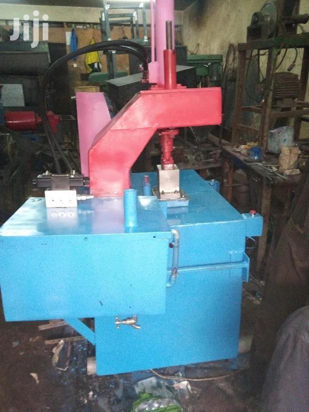 Hydraulic System Soap Stamping Unit Machine - thumbnail 4