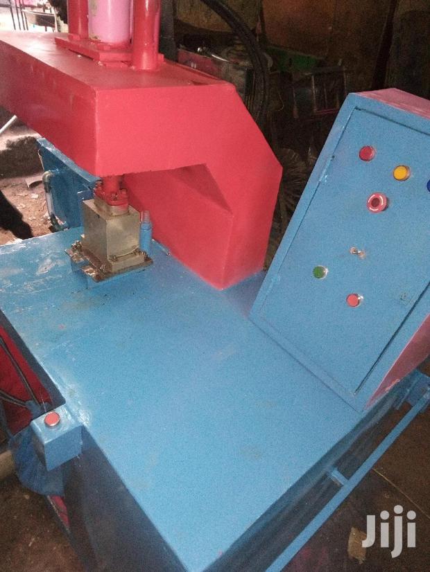 Hydraulic System Soap Stamping Unit Machine - thumbnail 5