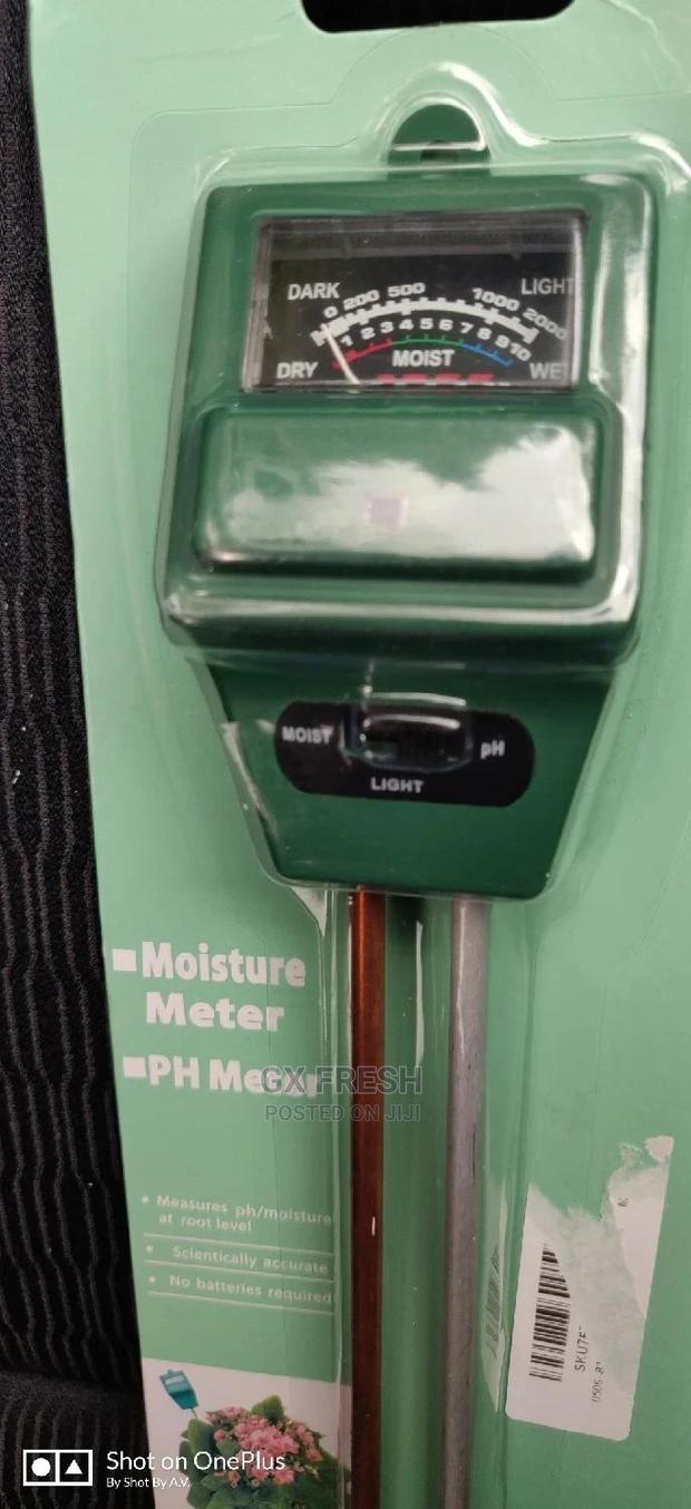 Soil Ph, Moisture and Sunlight Measuring Meter - thumbnail 2