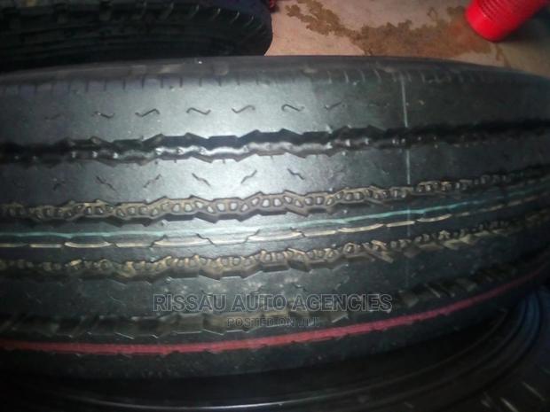 9.5 R 17.5 Bridge Stone Tyres