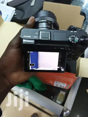 Sony A6300 Mirrorless Camera