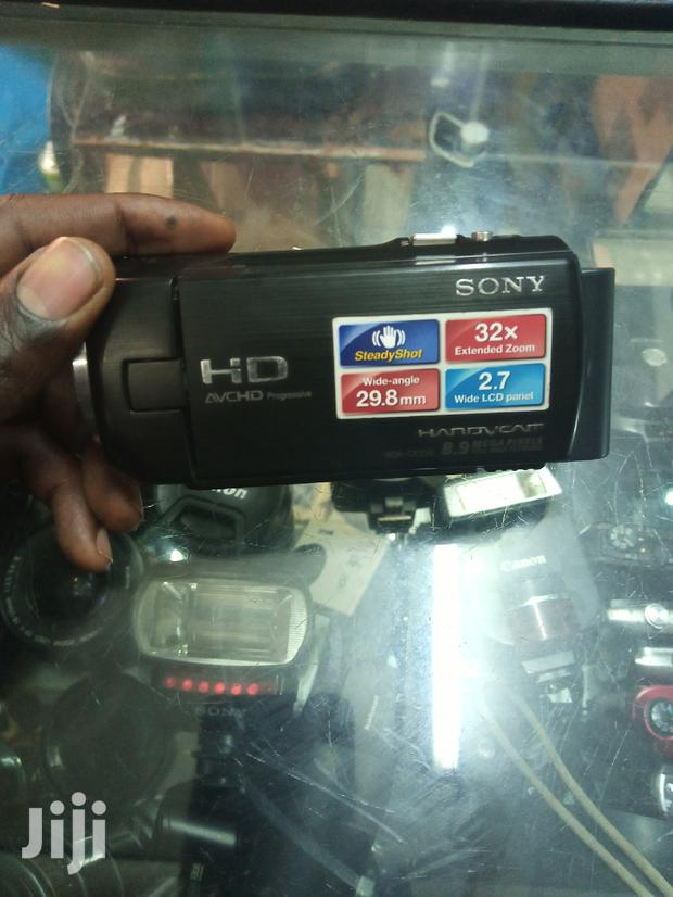 Sony HDR- CX220E Camcorder For Live Streaming And Photos - main view