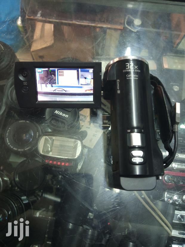 Sony HDR- CX220E Camcorder For Live Streaming And Photos - thumbnail 3