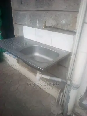 Executive Sevant Quater Self Contained To Let In Kilimani