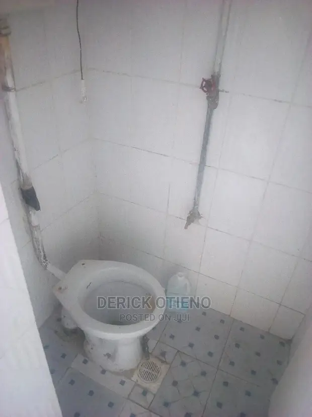 Executive Sevant Quater Self Contained To Let In Kilimani