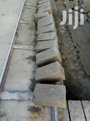 Grey Stones(Ndarugo Machine Cut)