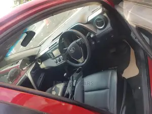 Toyota RAV4 2014 Red