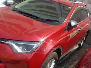 Toyota RAV4 2014 Red