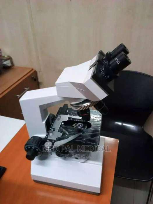 Microscope(Electric) - thumbnail 4