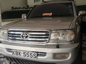 Toyota Land Cruiser 2004 White
