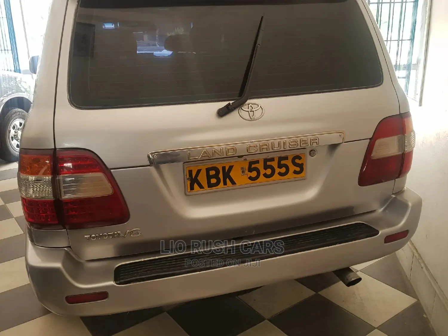Toyota Land Cruiser 2004 White