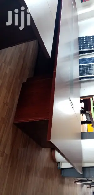 6 M Conference Table