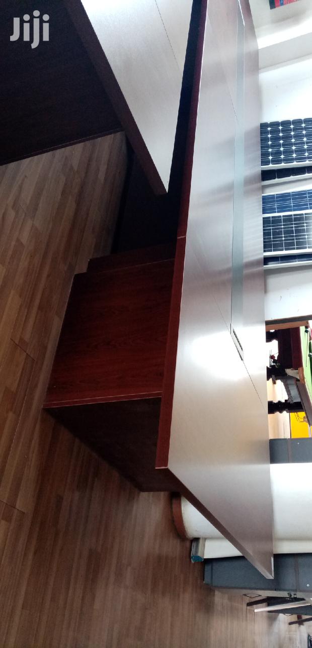 6 M Conference Table
