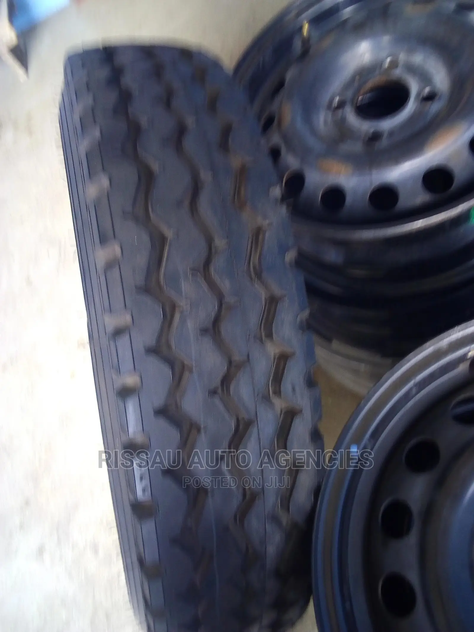 700 R 16 Yana Marathon