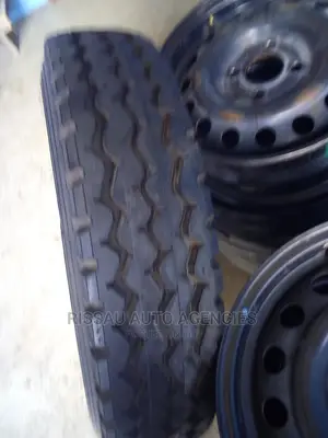 700 R 16 Yana Marathon