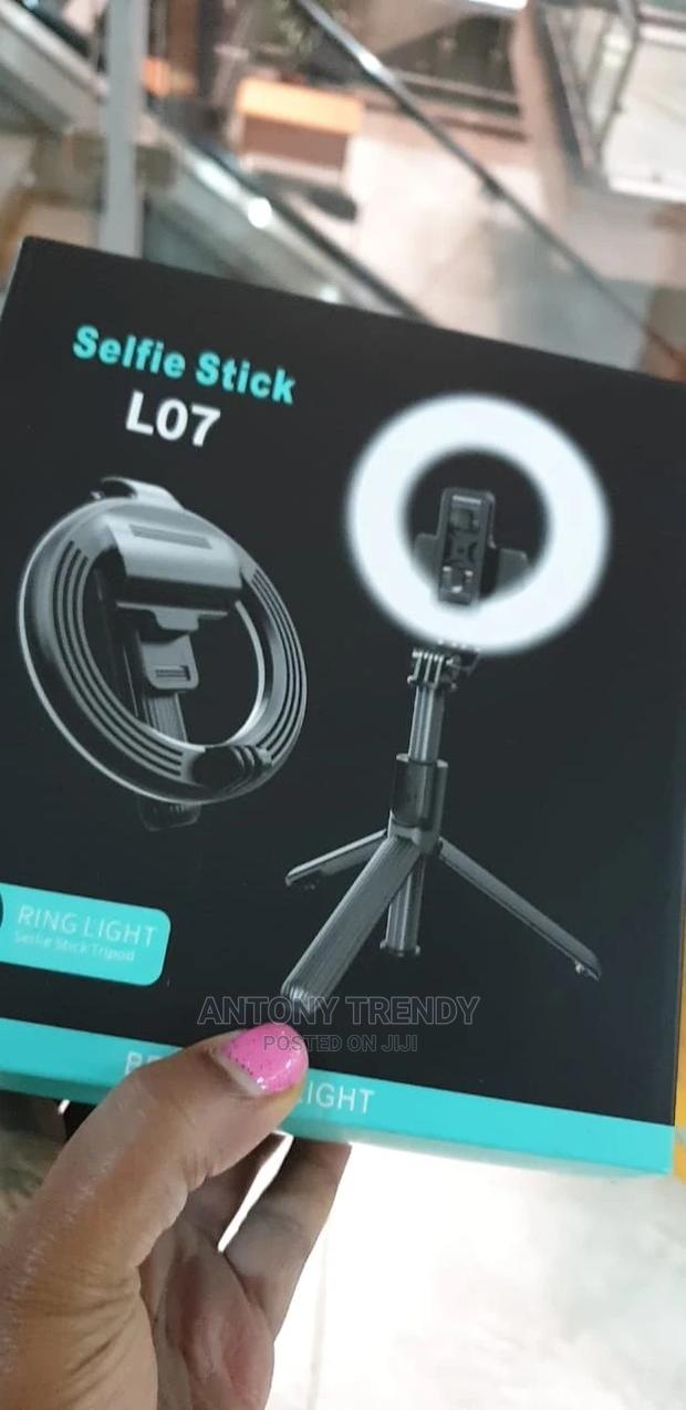 Lo7 Selfie Stick Ring Light - thumbnail 3