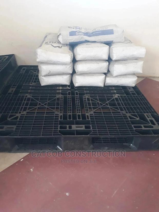 Black Plastic Pallets